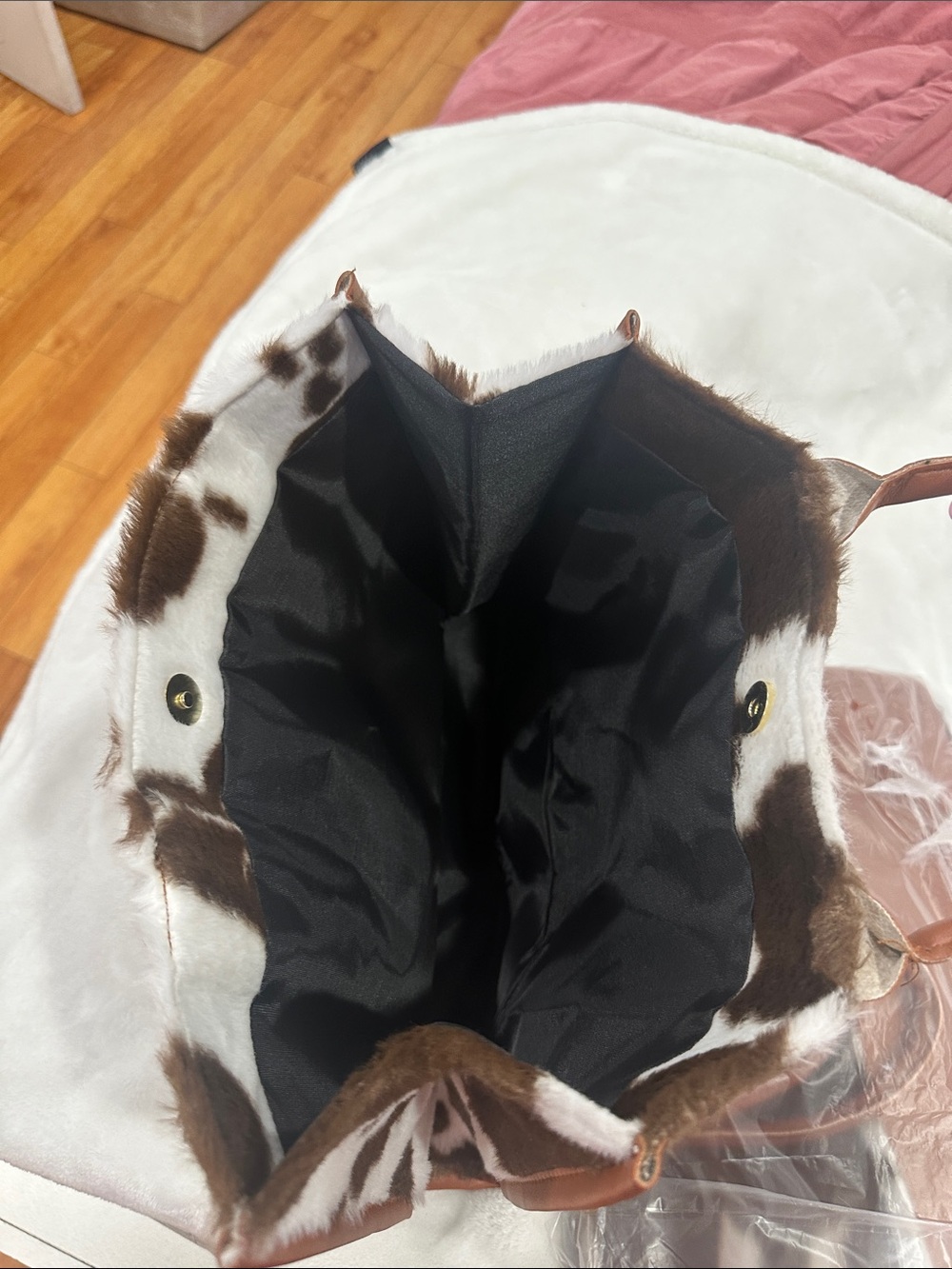 SHEIN Brown & White Cowhide Faux-Fur Tote - Picture 6 of 9